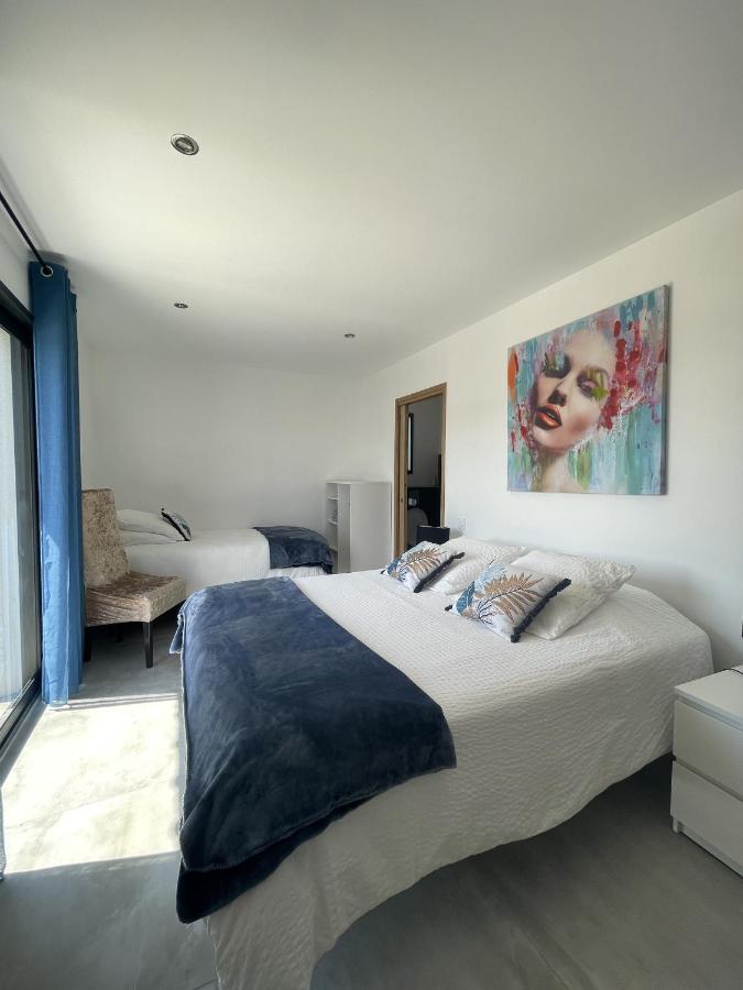 Bed and Breakfast Les Pins Du Luberon Coustellet Экстерьер фото
